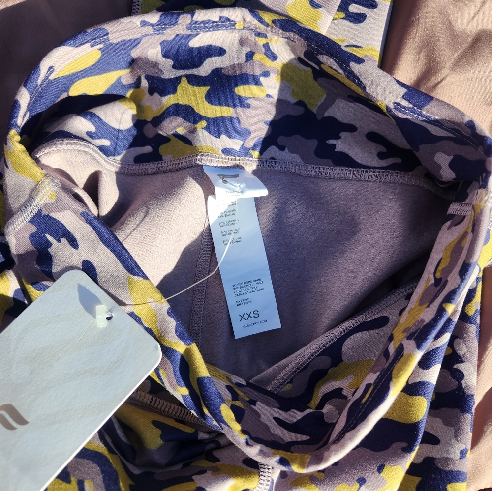 NWT Fabletics Camo Leggings - Picture 4 of 4
